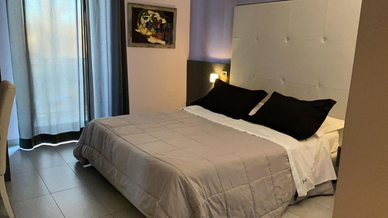 Victoria Hotel Pomigliano d'Arco Zewnętrze zdjęcie
