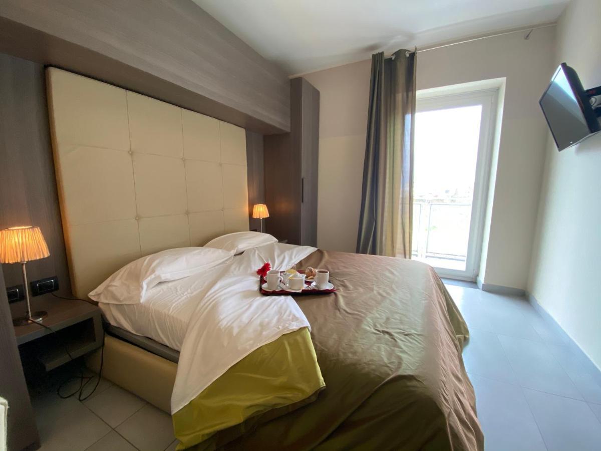 Victoria Hotel Pomigliano d'Arco Zewnętrze zdjęcie