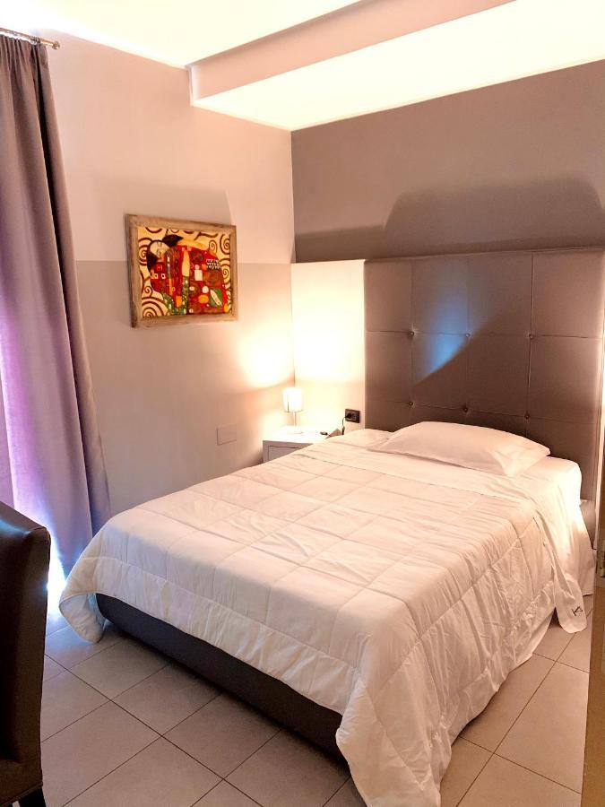 Victoria Hotel Pomigliano d'Arco Zewnętrze zdjęcie