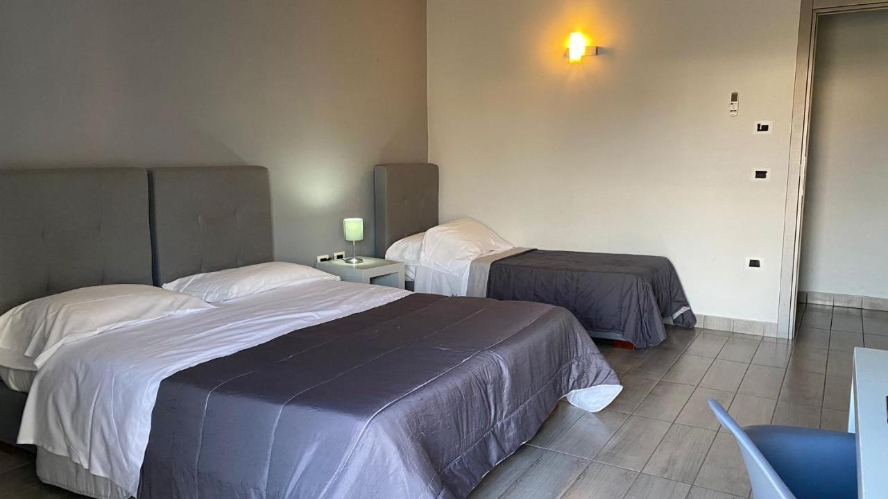 Victoria Hotel Pomigliano d'Arco Zewnętrze zdjęcie